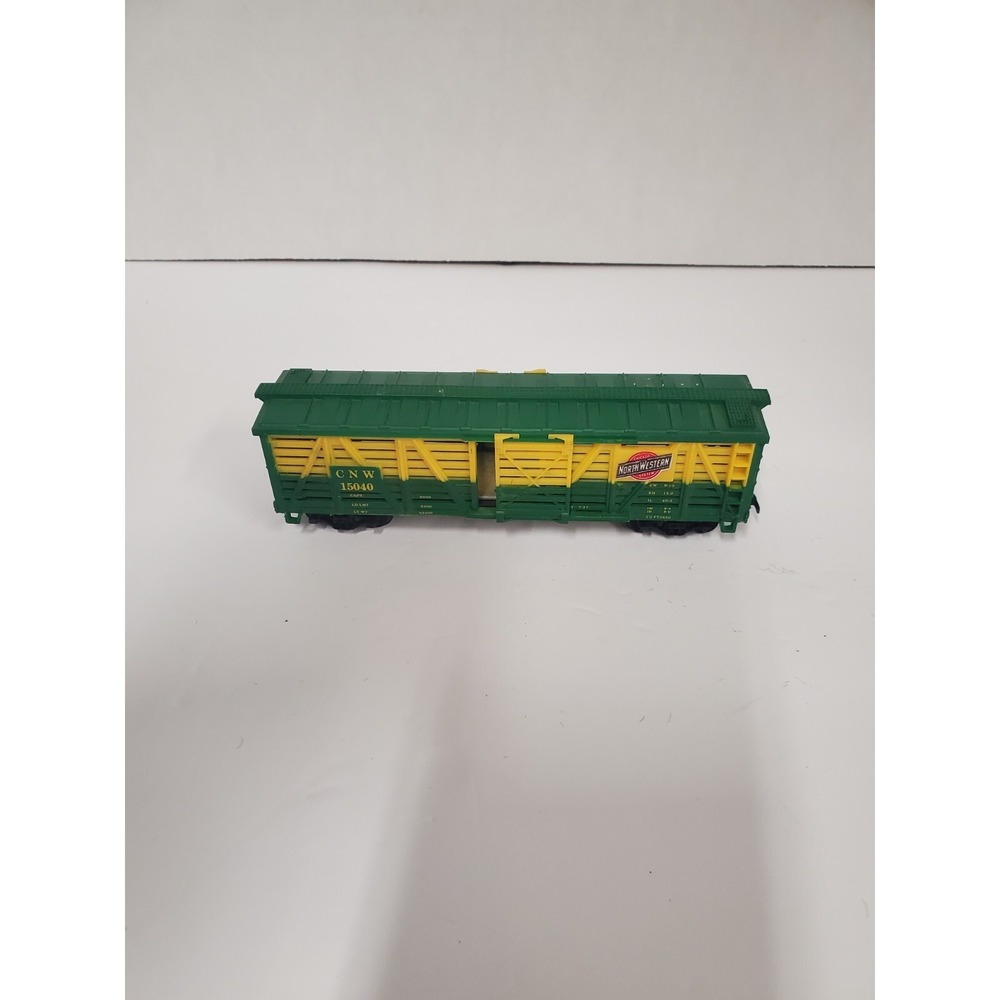 LIFE-LIKE HO SCALE CNW 15040 CHICAGO NORTH WESTERN STOCK CATTLE CAR